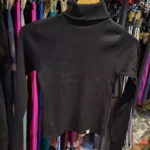 کراپ بافت یقه اسکی مشکی تک رنگ