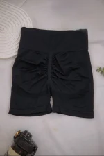 شورتک سیملس پشت چین زنانه تک رنگ مشکی