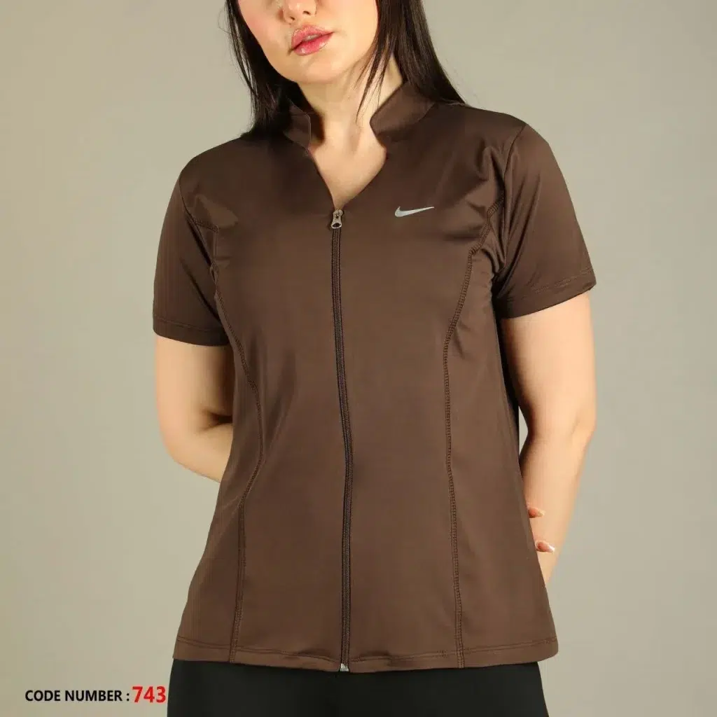 تیشرت جلو زیپ دار زنانه زیپر zipper کد 743 رنگ قهوه ای نمای جلو